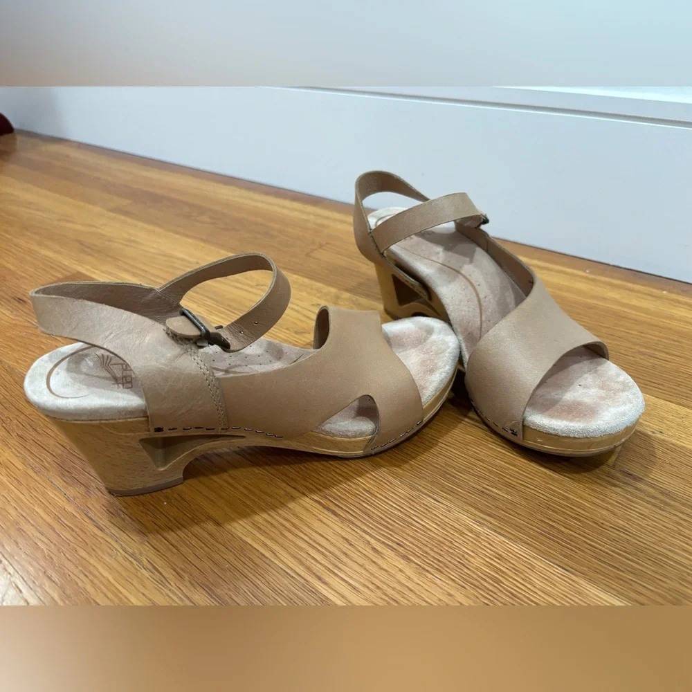 Dansko Taupe Leather Wedge Sandals